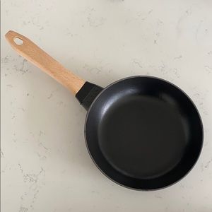 Staub 8” fry pan w wooden handle. Never used.